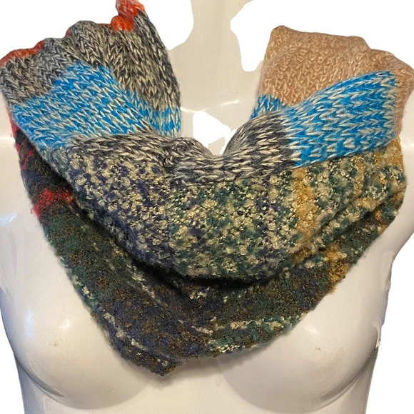 Infinity Knit Plaid Scarf - Picture 4 of 5